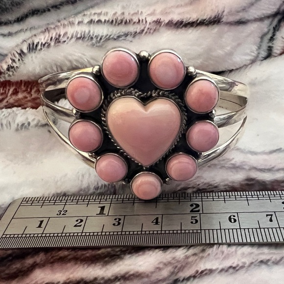 ❤️ Queen Pink Conch Cluster Heart Sterling Statement Navajo Ethnic Cuff 40.1gm - Picture 4 of 13